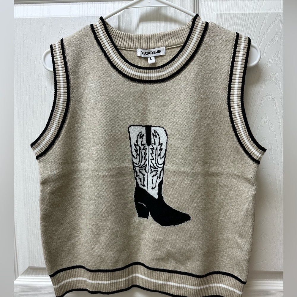 Vigoss Beige Sweater Vest with Boot Motif